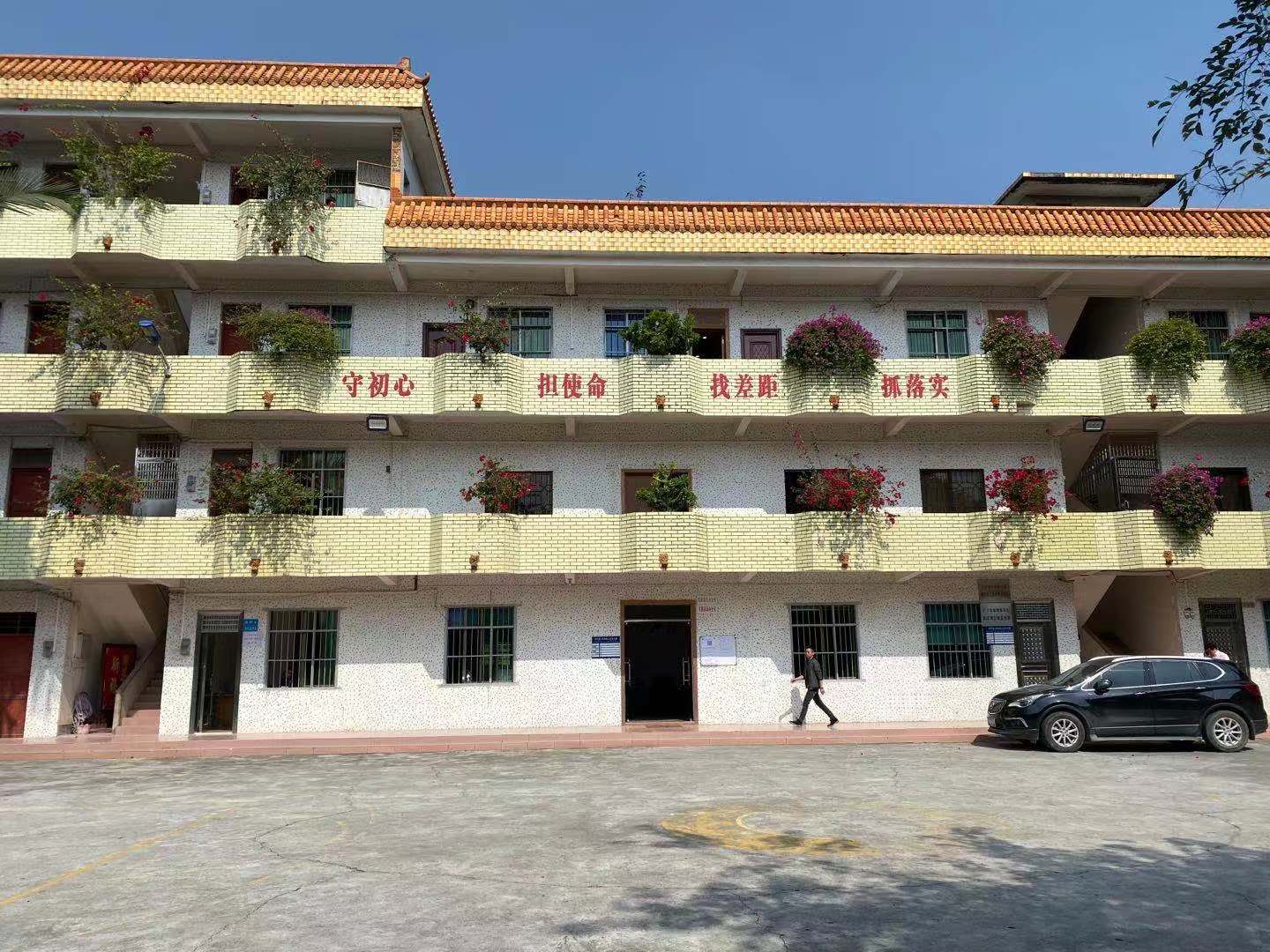 VR科普教育進(jìn)駐肇慶市洲仔鎮(zhèn)中心小學(xué)、南街中心小學(xué)
